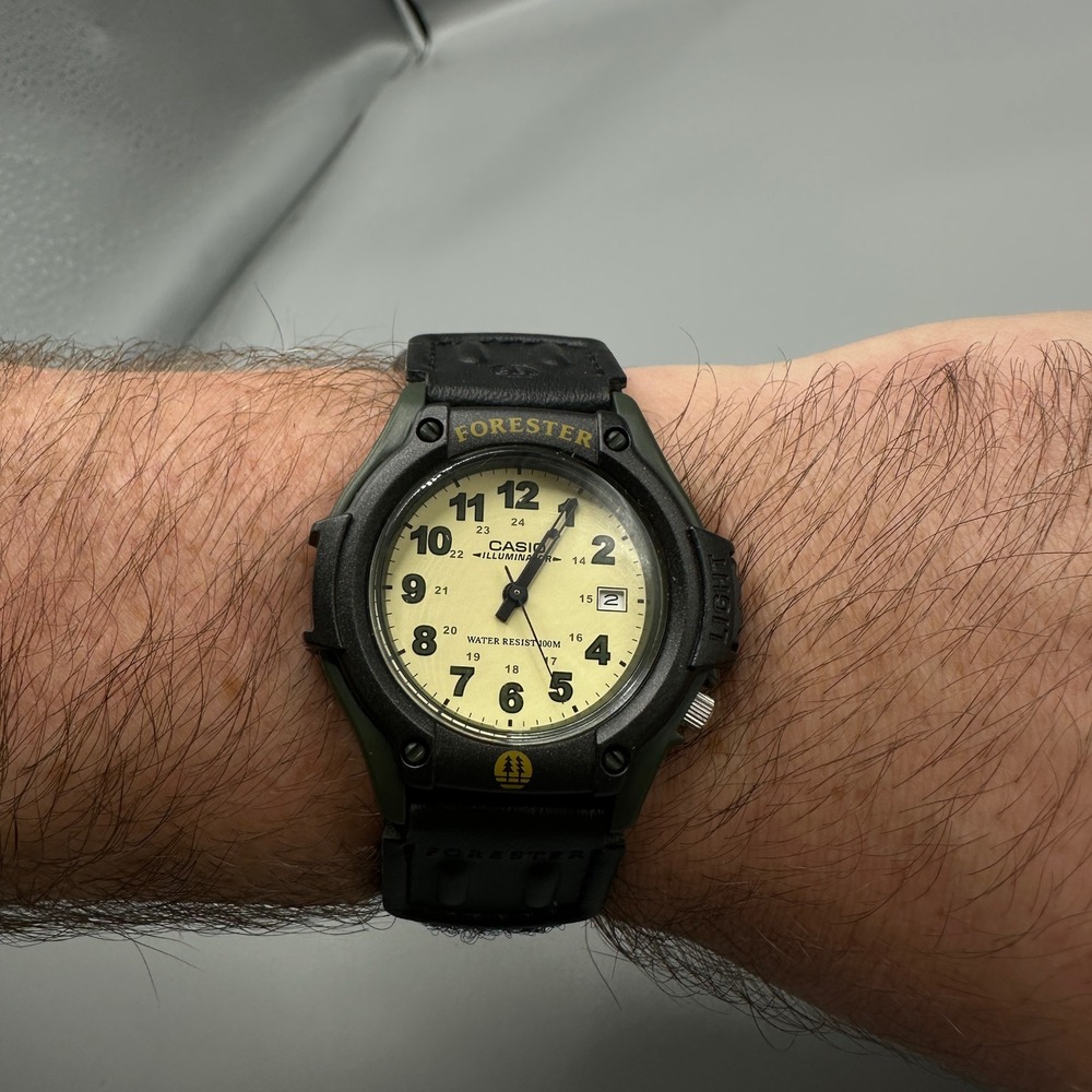 Casio Forester FT-500W Mens Watch Illuminator 100M Water Resist Olive Green